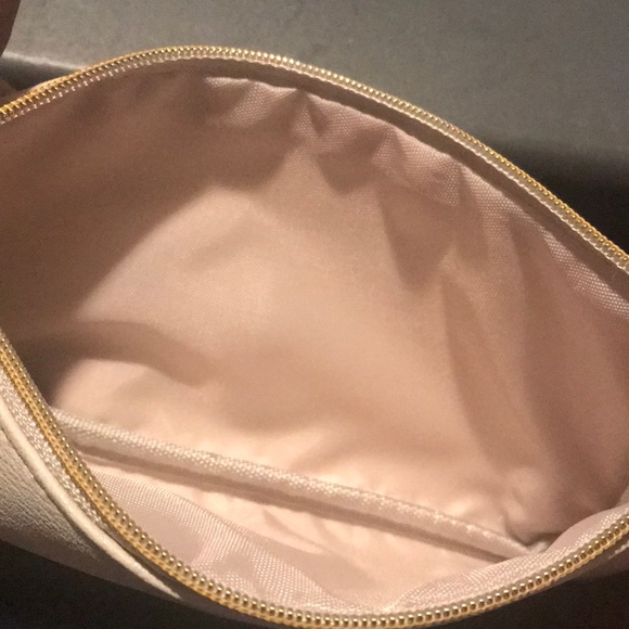 Sunglasses pouch - Picture 3 of 3